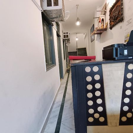 Hotel Hauz Khas Fort View Nova Deli Exterior foto