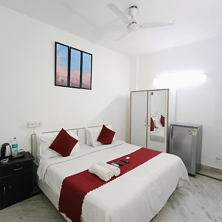 Hotel Hauz Khas Fort View Nova Deli Exterior foto