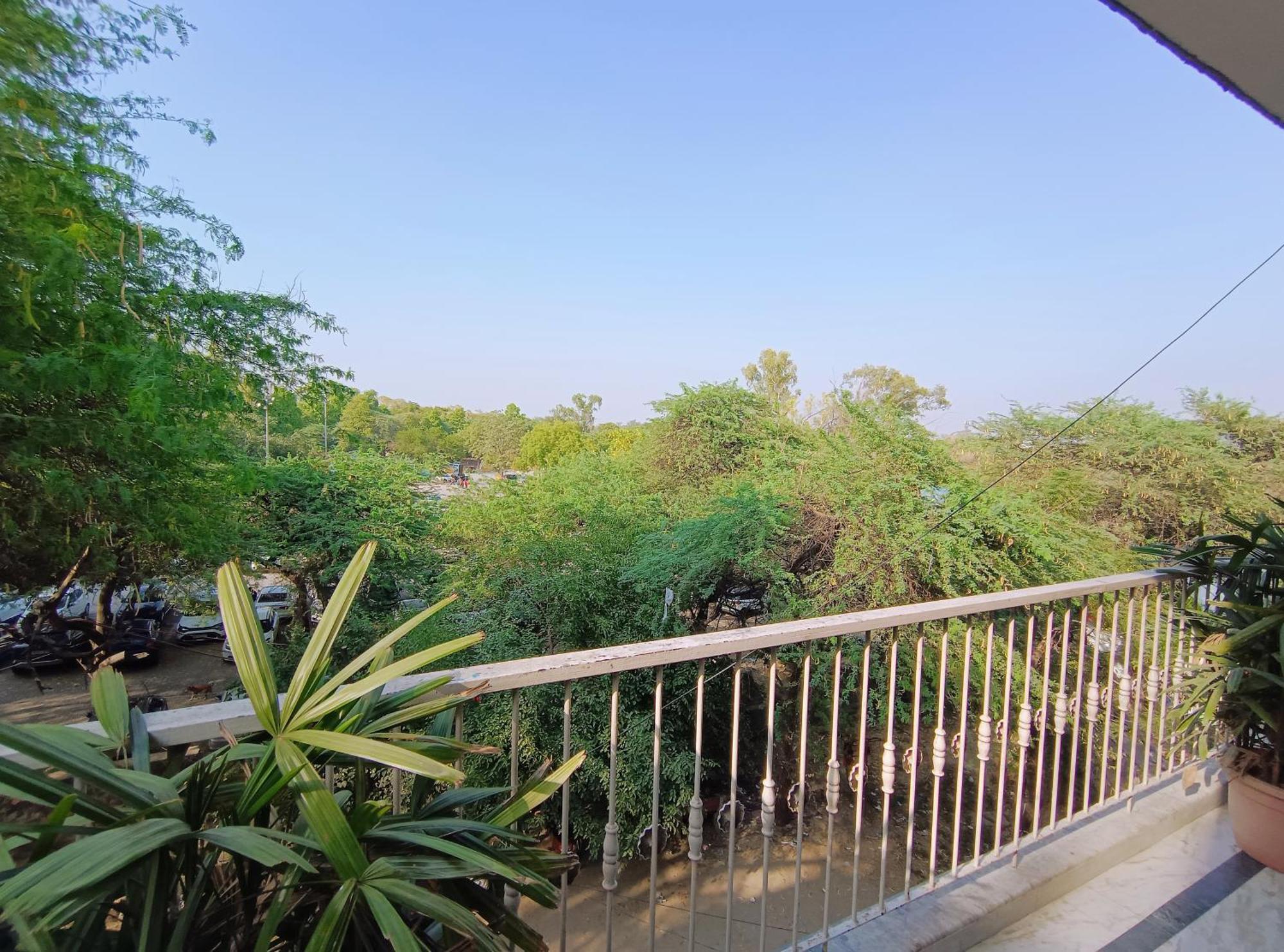 Hotel Hauz Khas Fort View Nova Deli Exterior foto