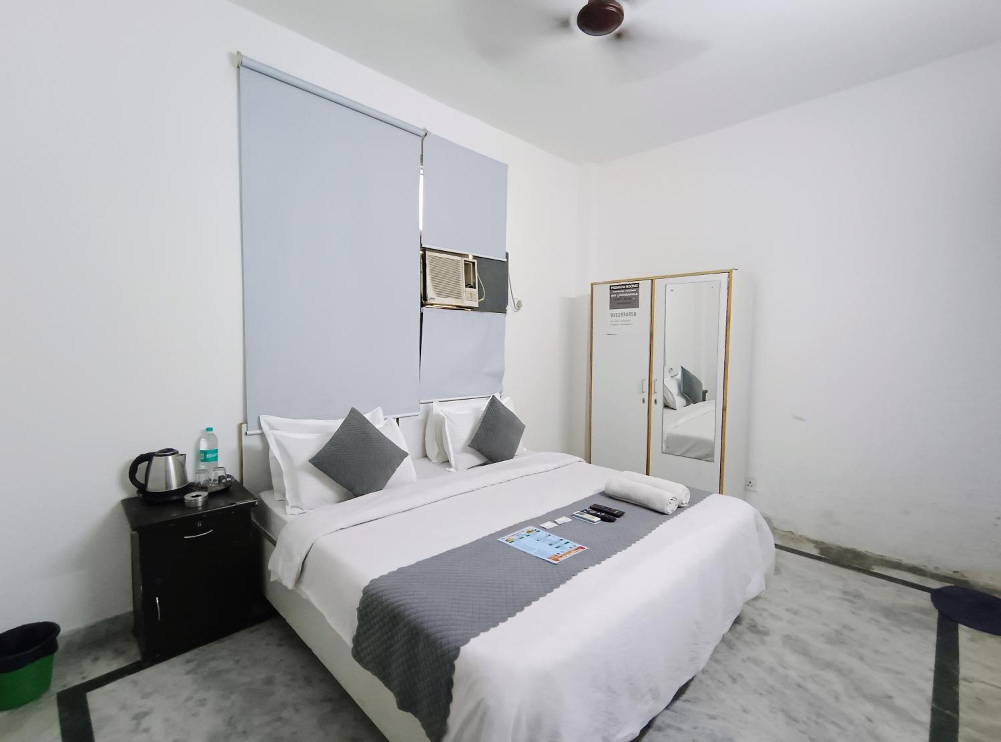 Hotel Hauz Khas Fort View Nova Deli Exterior foto