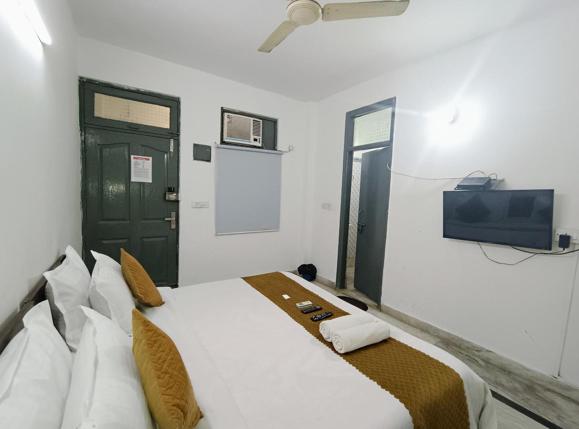 Hotel Hauz Khas Fort View Nova Deli Exterior foto