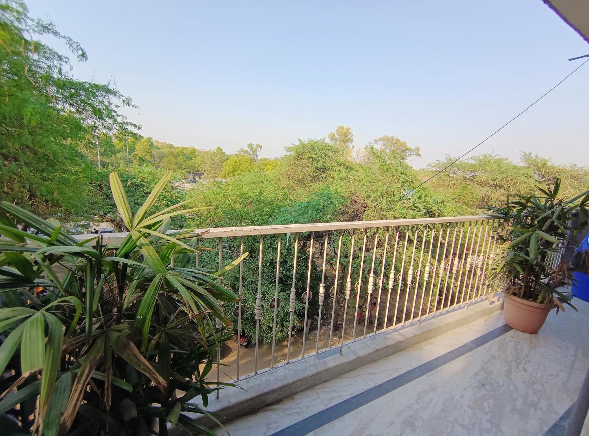 Hotel Hauz Khas Fort View Nova Deli Exterior foto