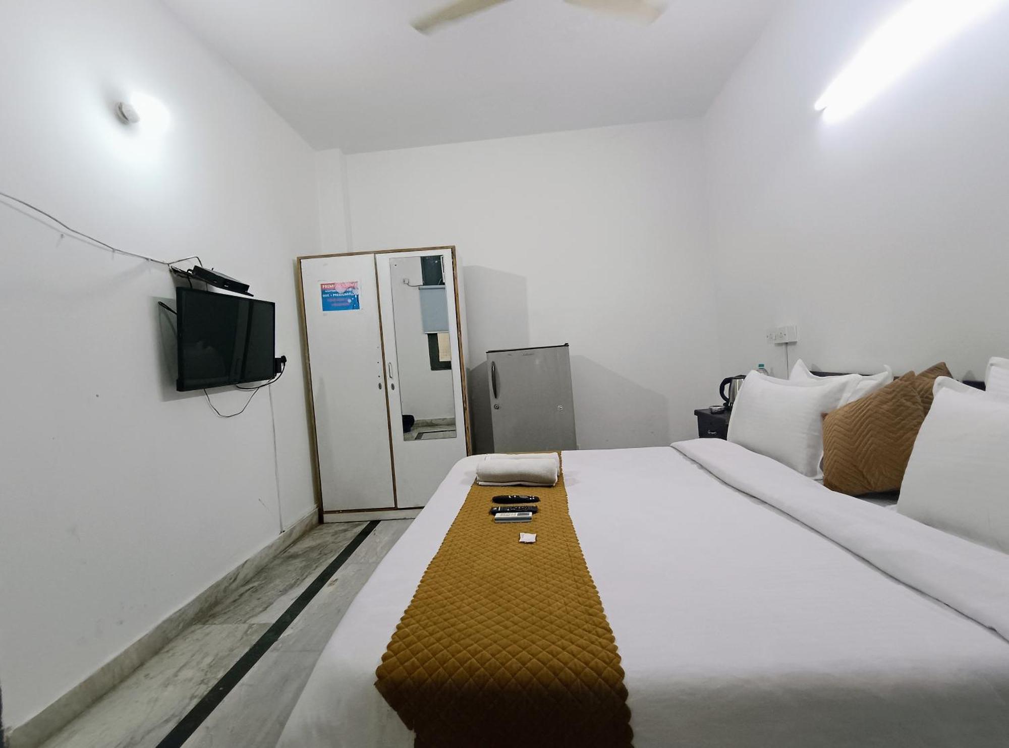 Hotel Hauz Khas Fort View Nova Deli Exterior foto